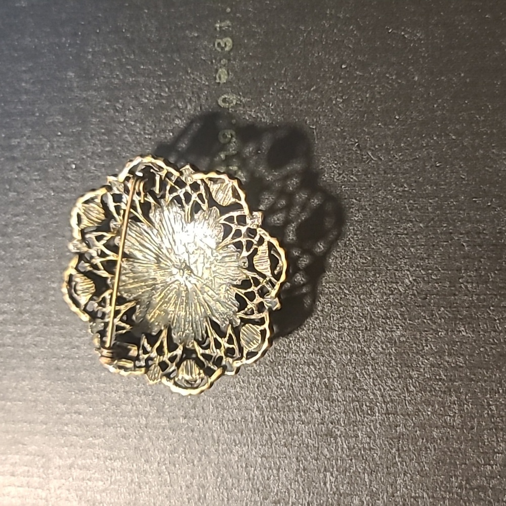 Brooch - Picture 2 of 2